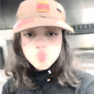 Meet your Posher, Karla